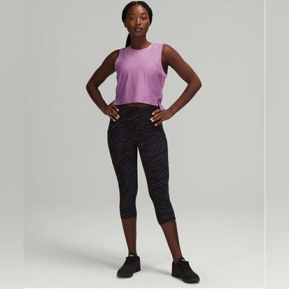 Lululemon Mesh Back Cropped Train Tank Top Purple Sz 4 - Picture 2 of 13